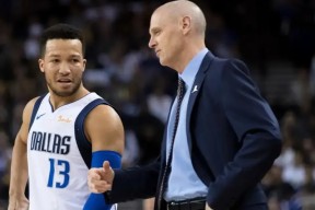 半岛体育在线官网-加时末段突围战来临；奥兰多魔术围绕足总杯豪取连胜；质疑声仍在；轮换策略成焦点