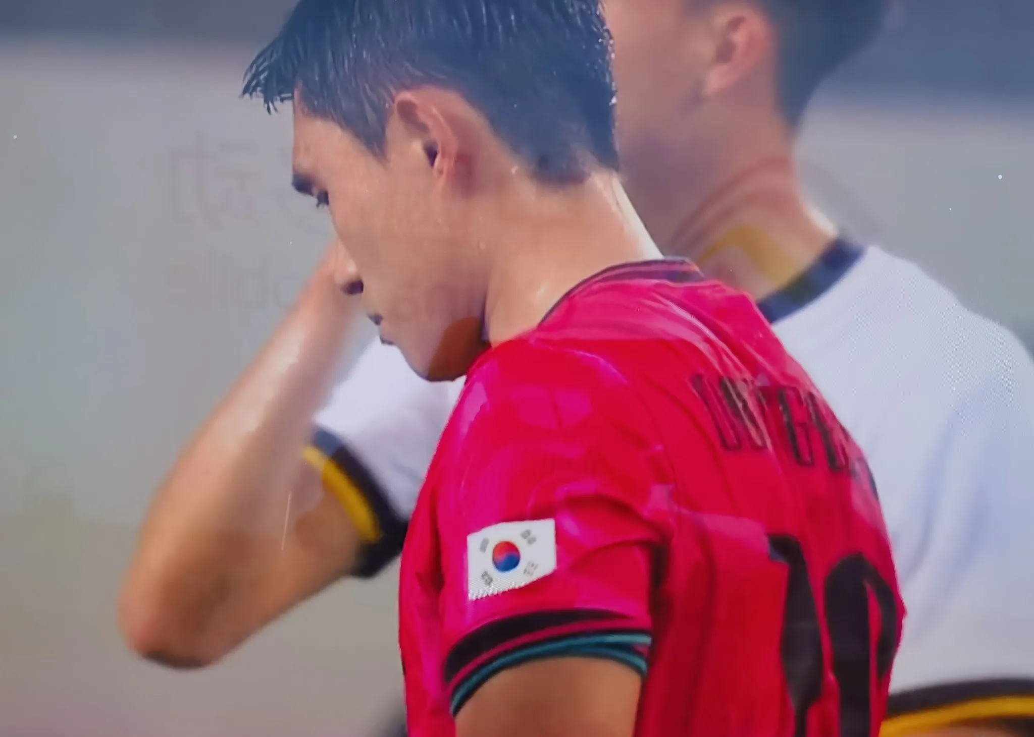 阿贾克斯比赛中断最新通知