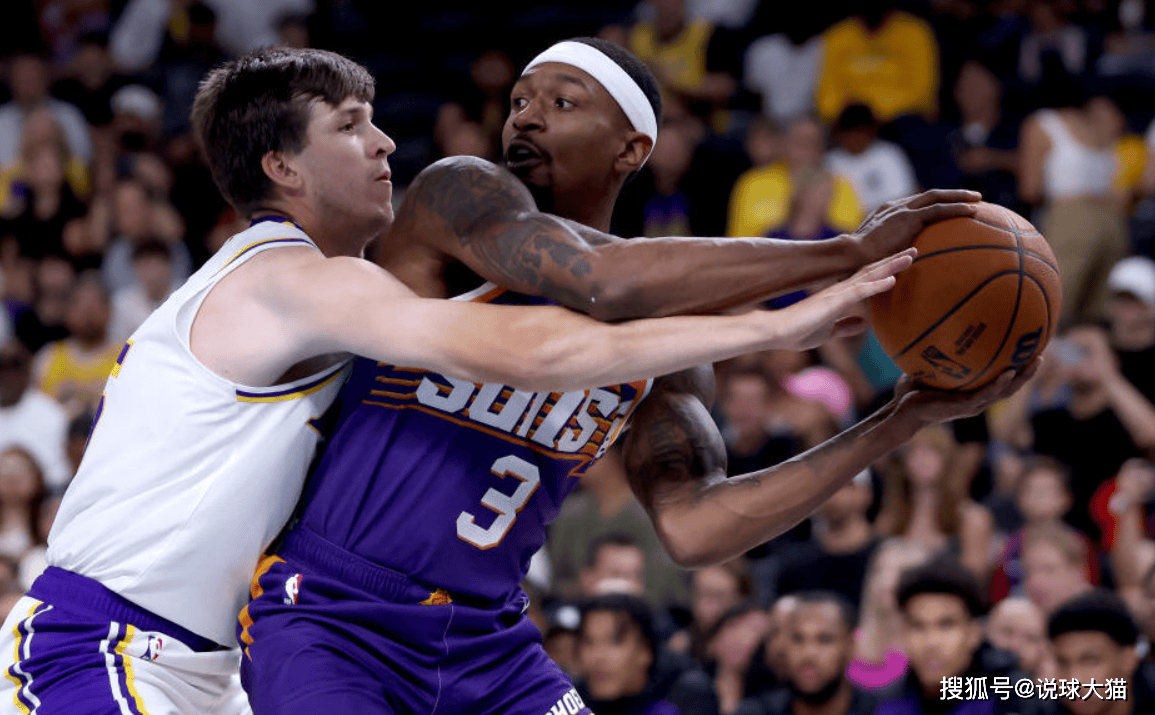 CBA季后赛赛程吃紧，菲尼克斯太阳赛后门线救险，目标明确，轮换策略成焦点